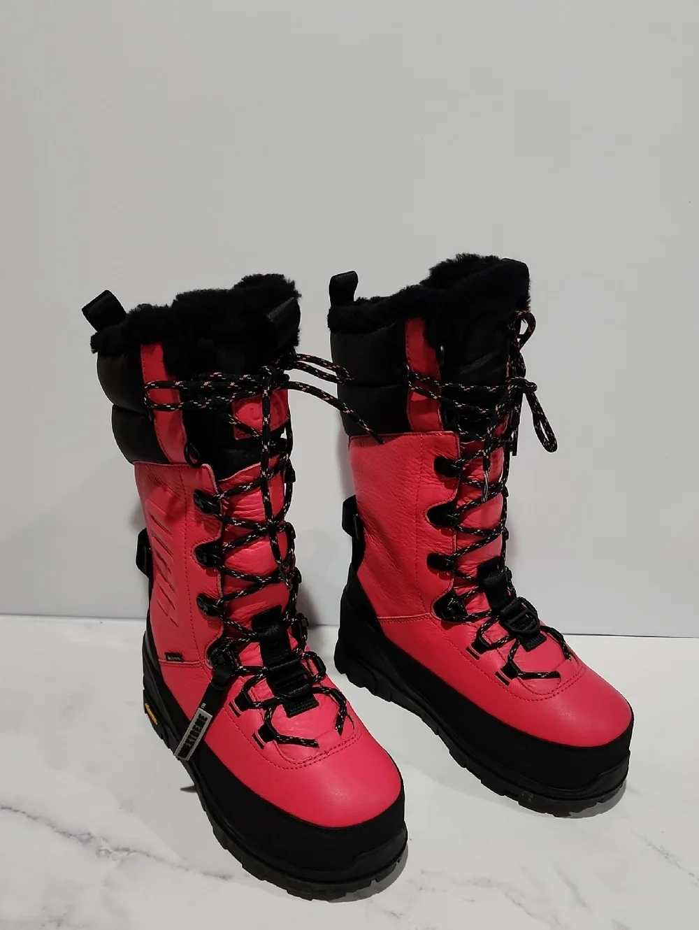 UGG Shasta Gore Snow  Pink and Black Winter Boots ,Brand New ,No Tag